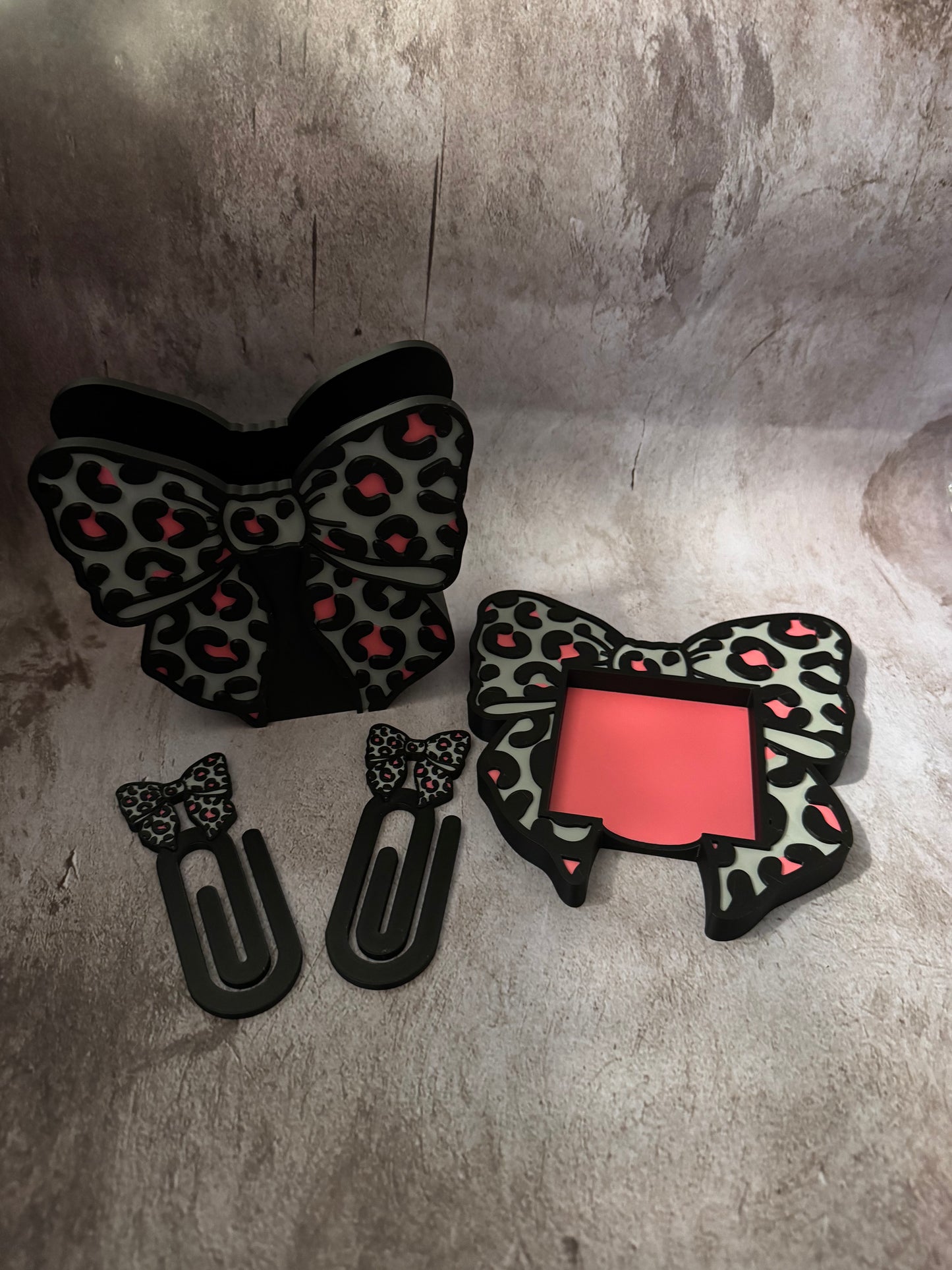 (RTS) Bowtiful Leopard- 3D Printed Jumbo Paper Clips Bookmarks