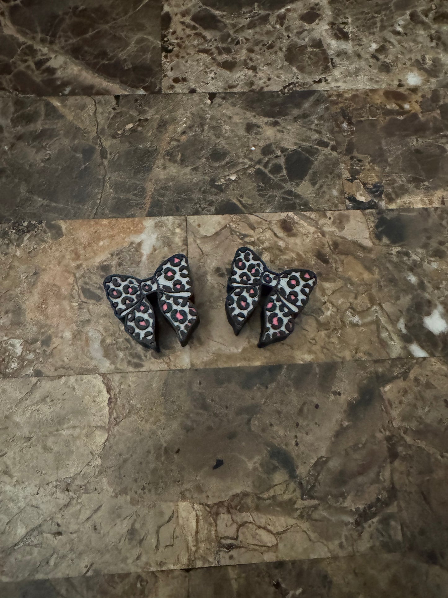 (RTS) Bowtiful Leopard Black Gray & Pink Straw Topper